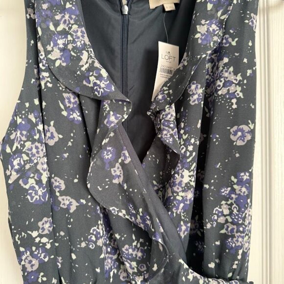 NWT LOFT Grey Chiffon Floral Print Cropped Jumpsuit Sleeveless - Picture 4 of 6